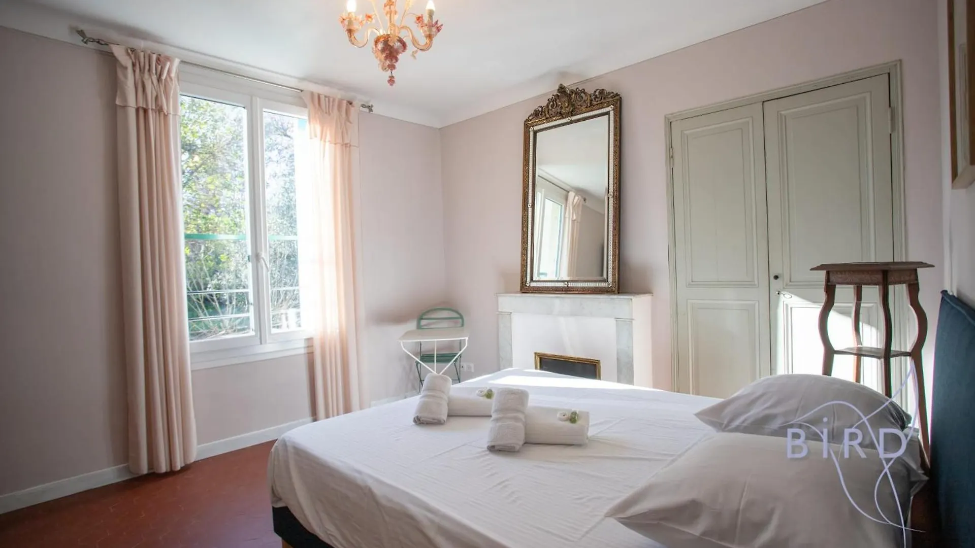 Charming Provencal Family Home La Tour