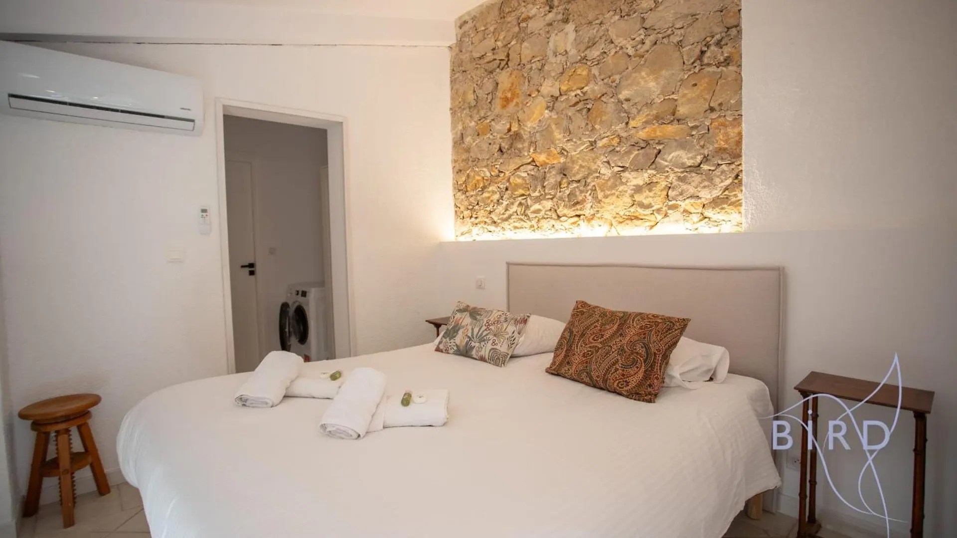 Charming Provencal Family Home La Tour