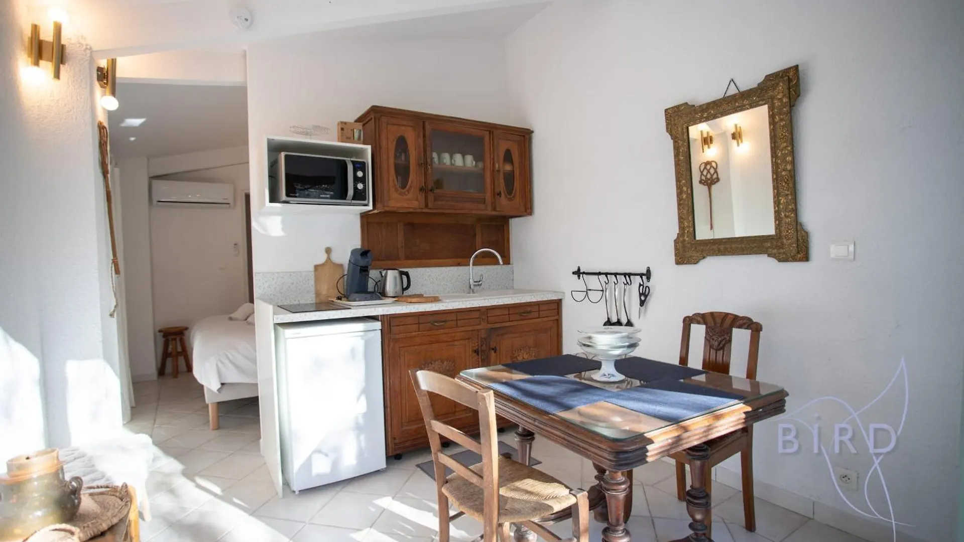 Charming Provencal Family Home La Tour